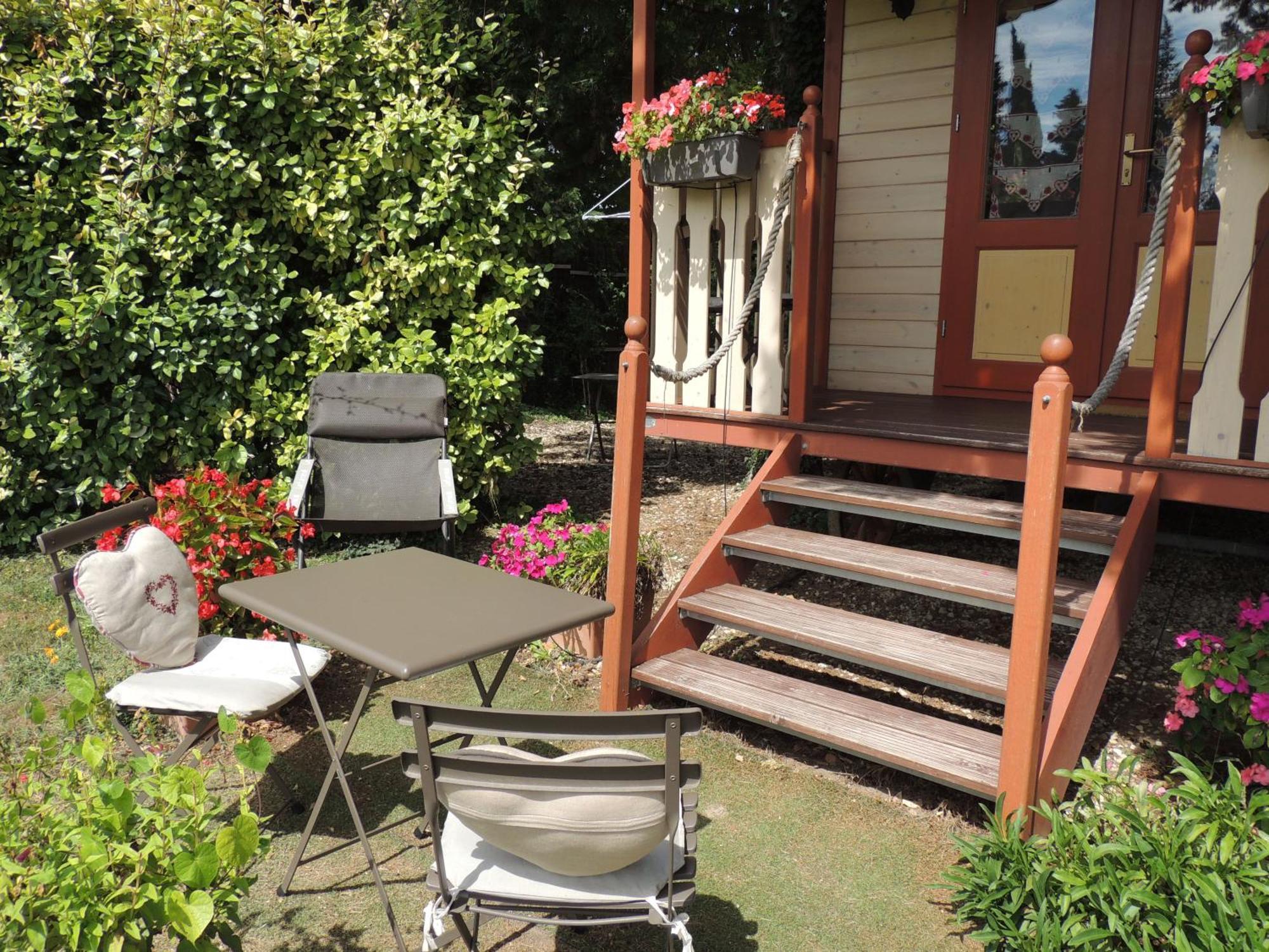 Roulotte Du Soleil - Mas Du Soleil Villa Eyragues Rom bilde