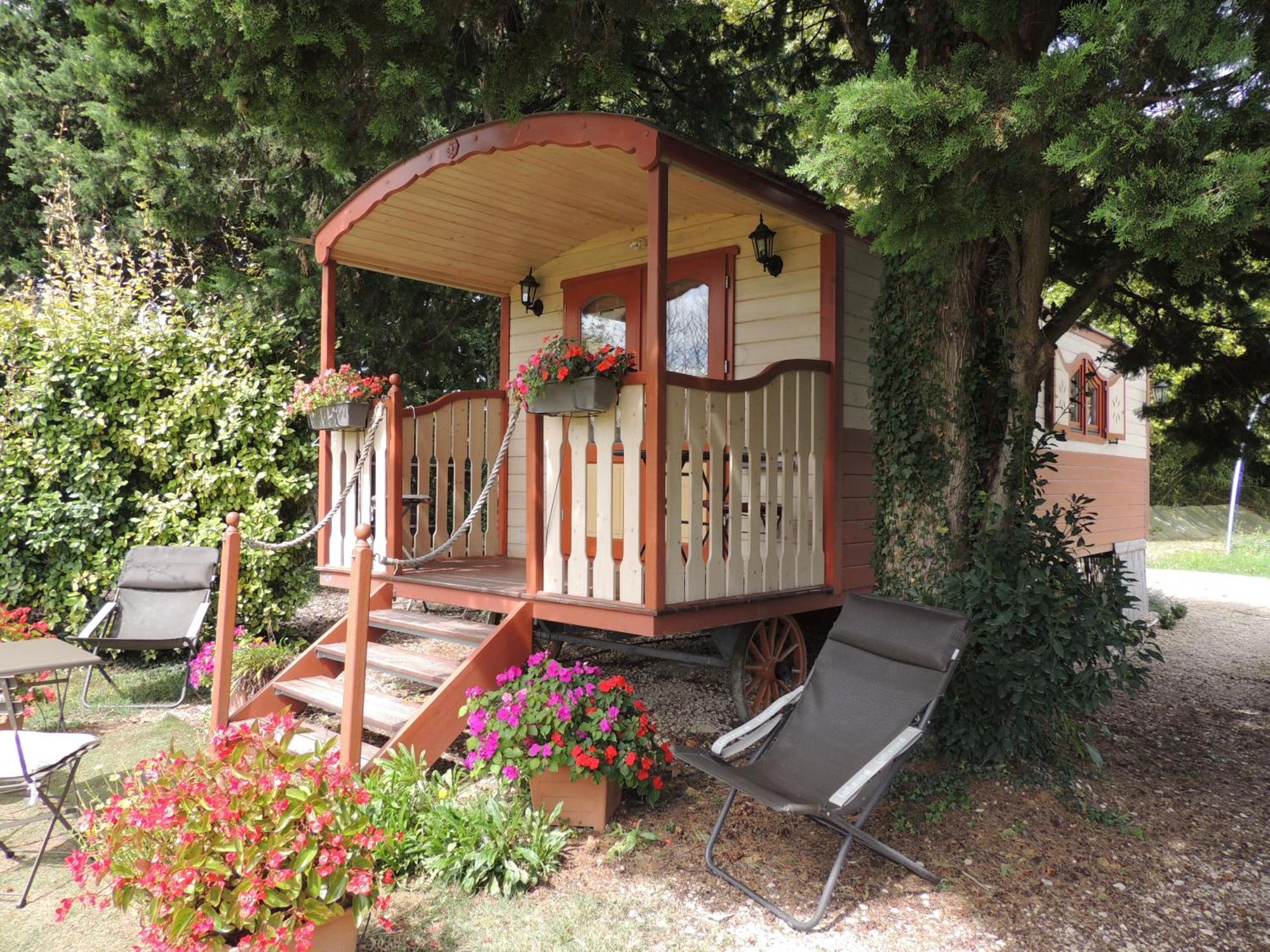 Roulotte Du Soleil - Mas Du Soleil Villa Eyragues Rom bilde